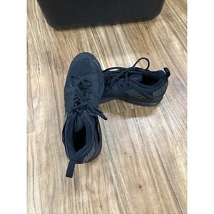 Size 8.5 - Nike Air Zoom Winflo 6 Triple Black 2019 - AQ8228-004